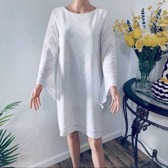Emma & Michele White Bell Sleeve Dress LARGE NWT - Picture 2 of 11